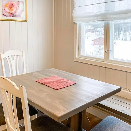 Pet Friendly In With Kitchen